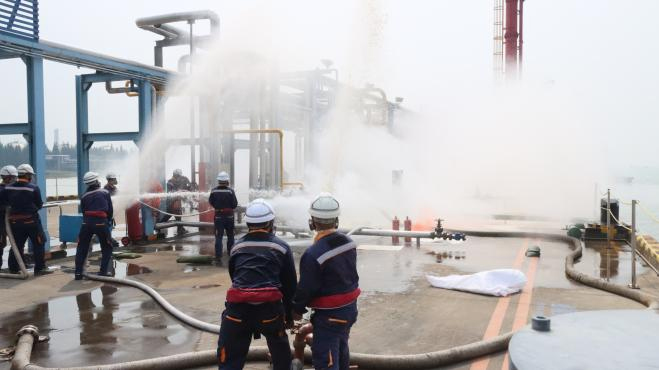 码头消防演练.jpg